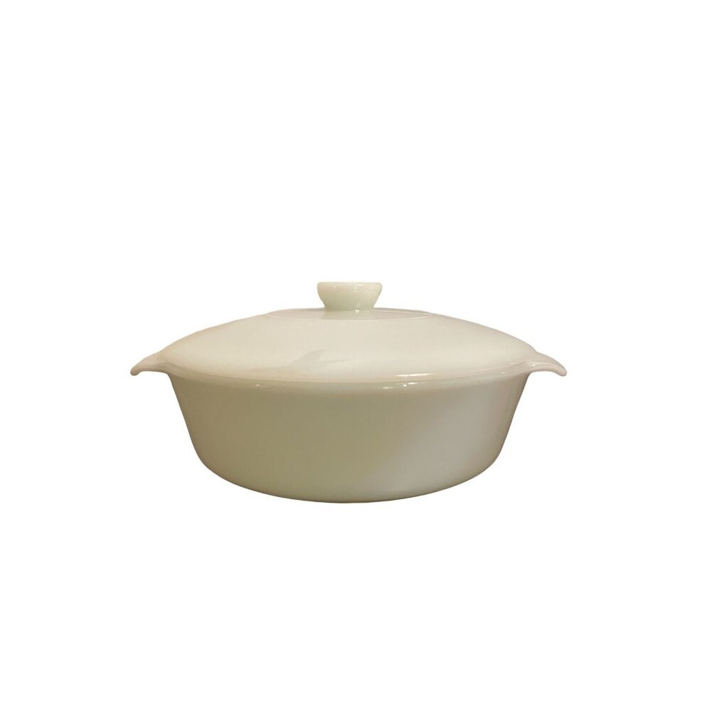 Vintage Anchor Hocking Fire King Milk Glass Casserole Dish  w/Lid - 1.5 Qt